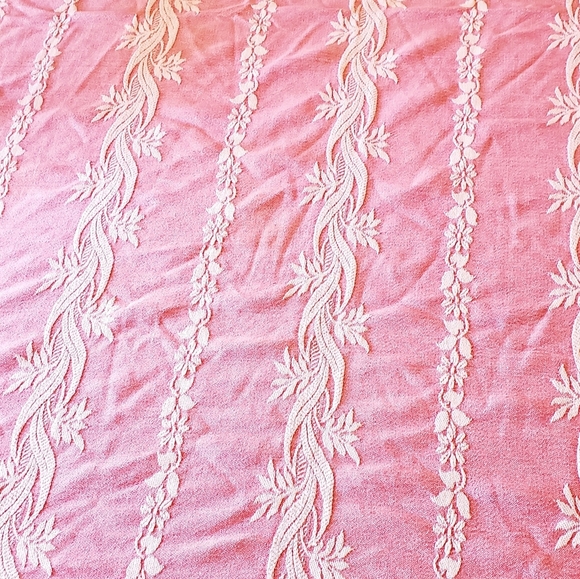 Vintage Pink and White Cotton Floral Patterned Bead Spread Lightweight 80x72 - Picture 3 of 3